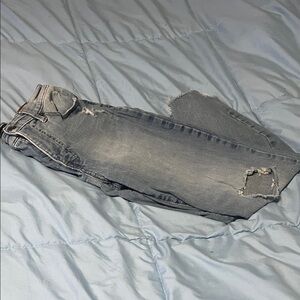 Lucky Brand Women's light wash distressed Ankle Jeans